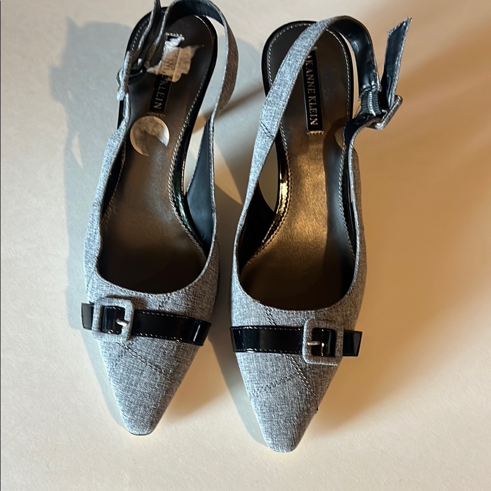 Anne Klein Women's Gray Slingback Heels